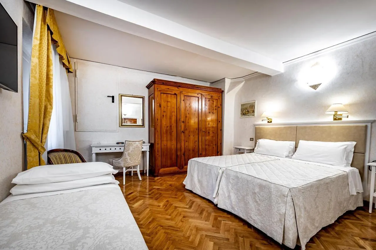 Hotel Alessandra Florenz 2*,